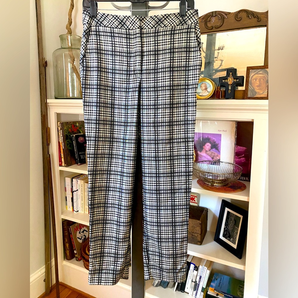 TOPSHOP Ankle Length straight leg plaid pant Size 6